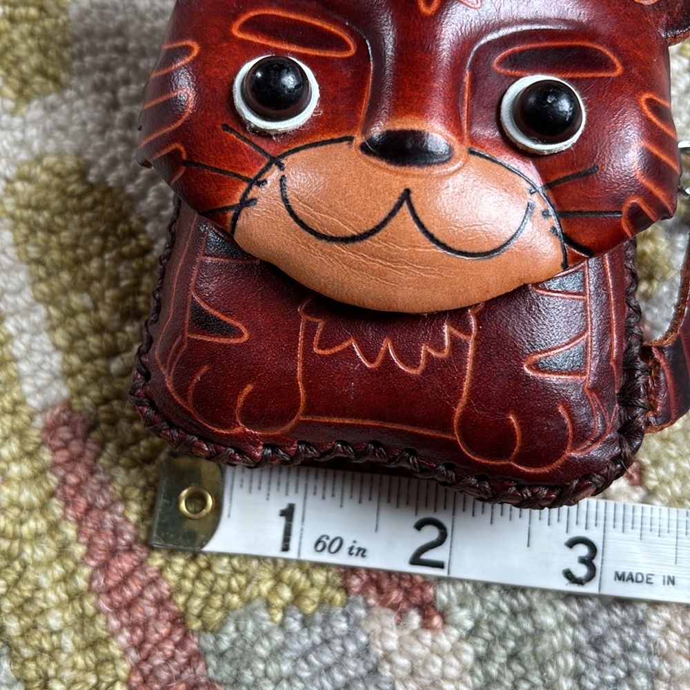 Darling little hand tooled Leather Tiger small purse/bag/zip pouch - Picture 5 of 12